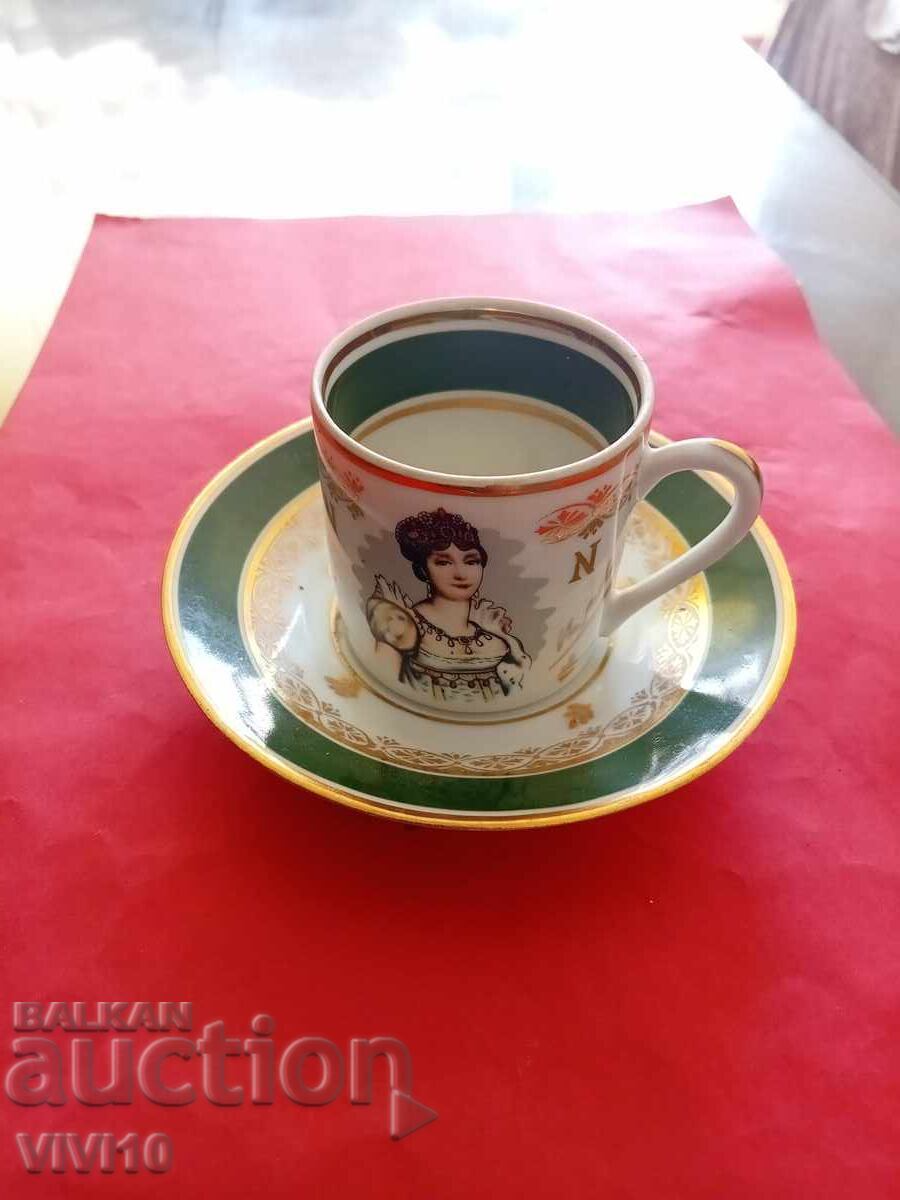 Старинна чаша с чинийка Франция Старинна чаша с чинийка Франция