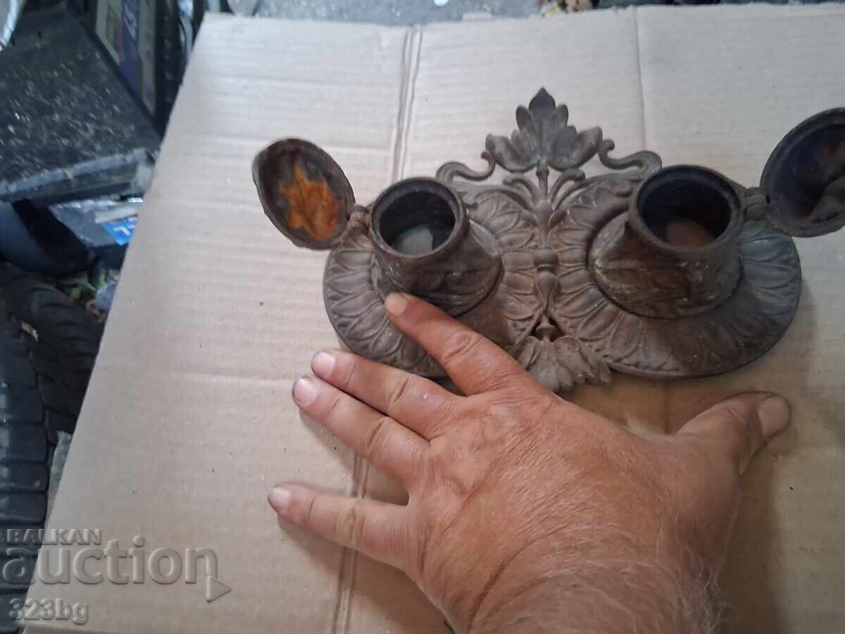 Auction Cast iron inkwell, 20th century Auction Cast iron inkwell, 20th century