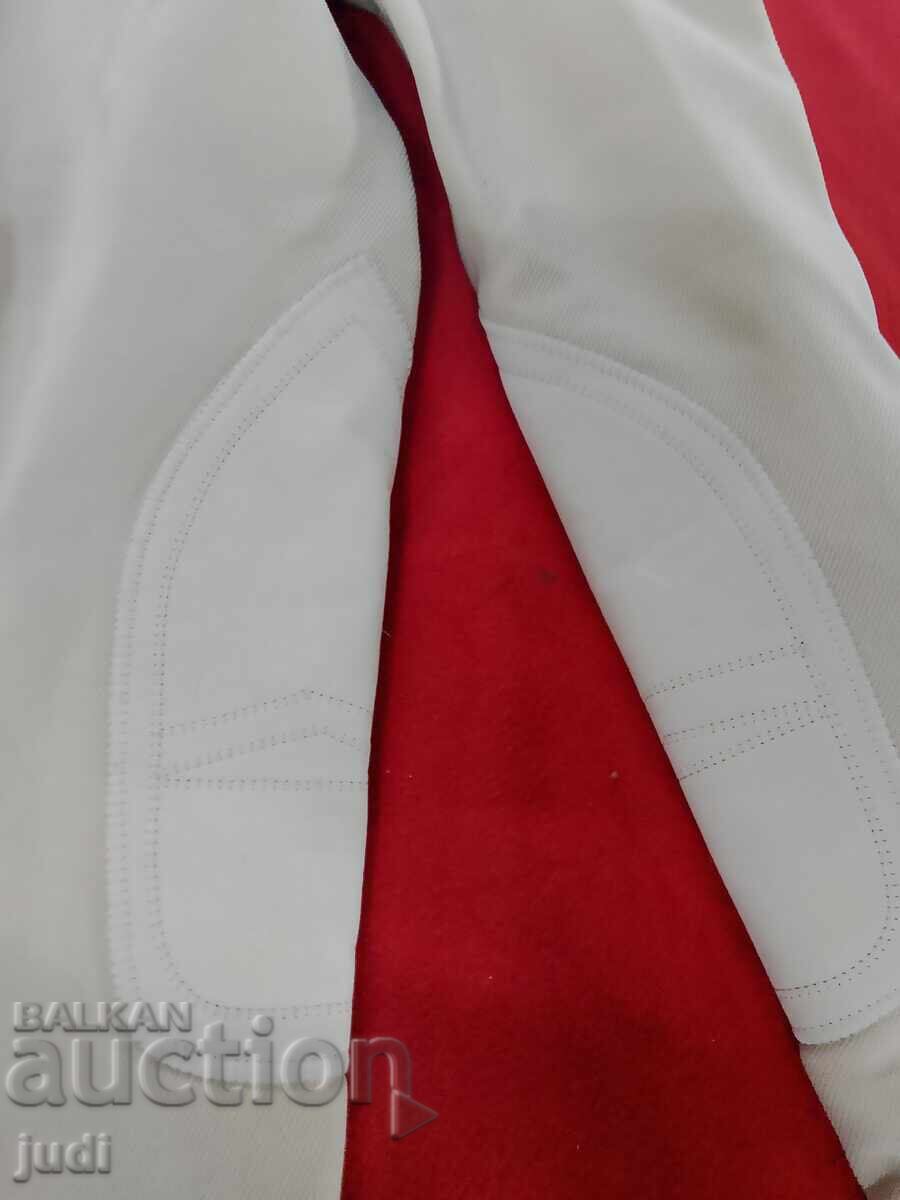 Licitație Pantaloni de echitație jumper king noi Licitație Pantaloni de echitație jumper king noi