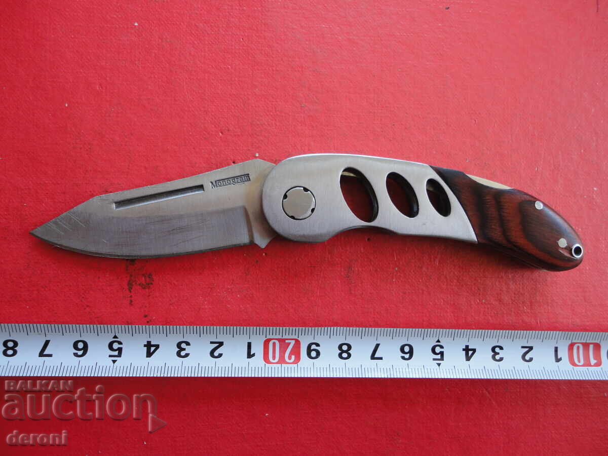 Briceag semi-automat Monugram Briceag semi-automat Monugram