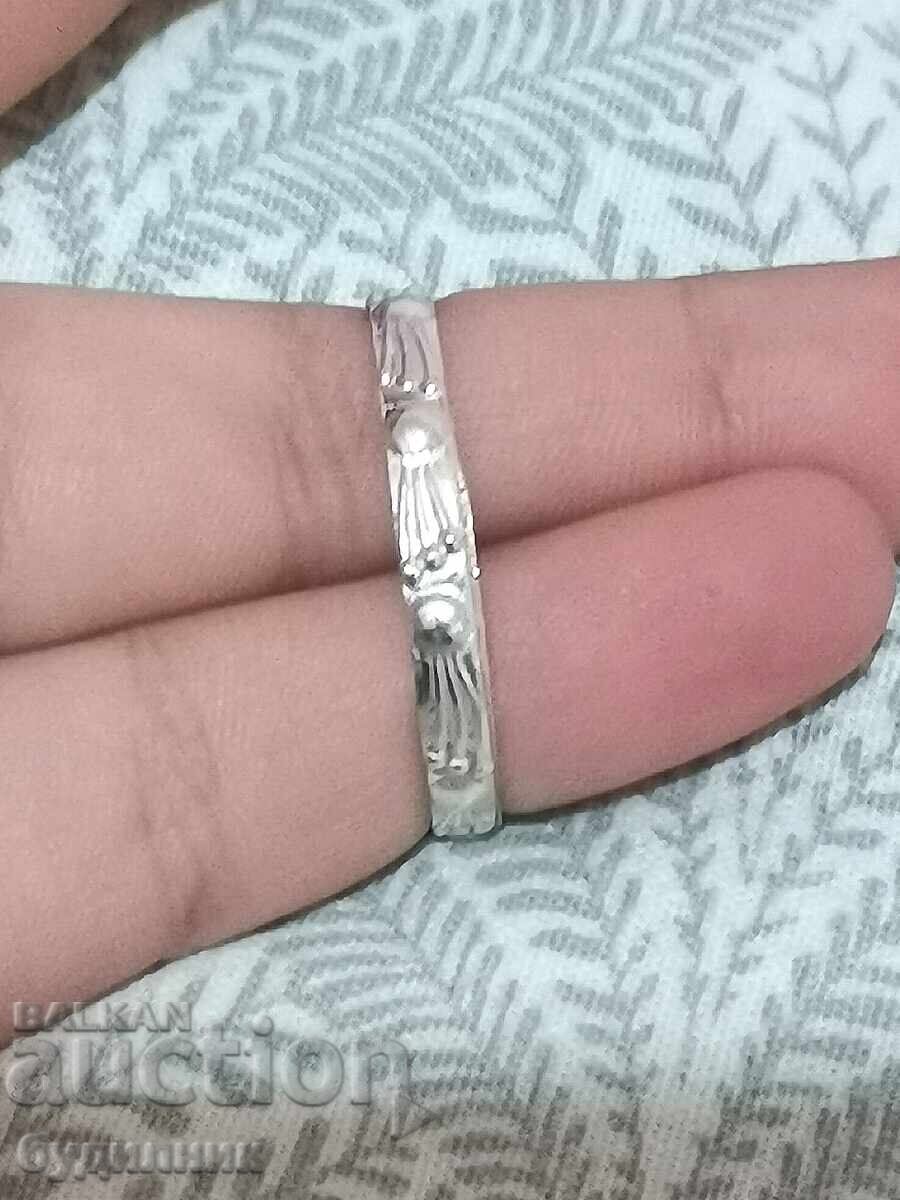 Сребърен пръстен. 21,7мм. Пускам над 100 Аукциона. Разгледай