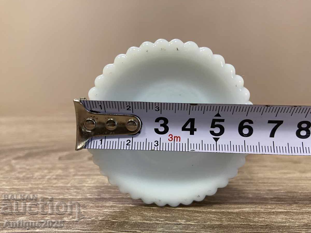 Винтидж кана от млечно стъкло с калаена дръжка - 5