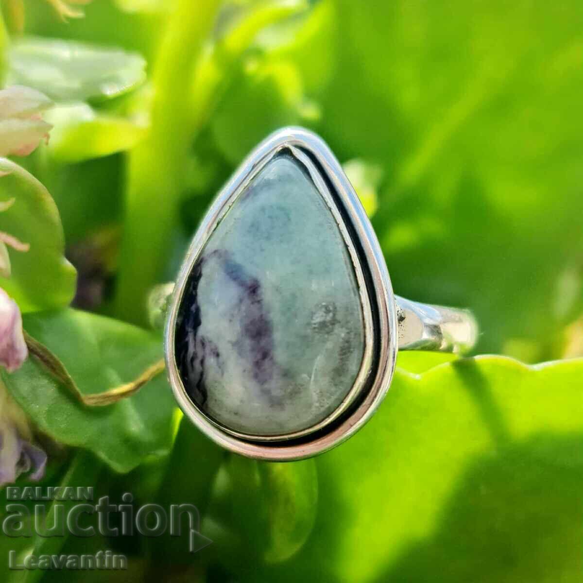 Silver ring with Kammererite