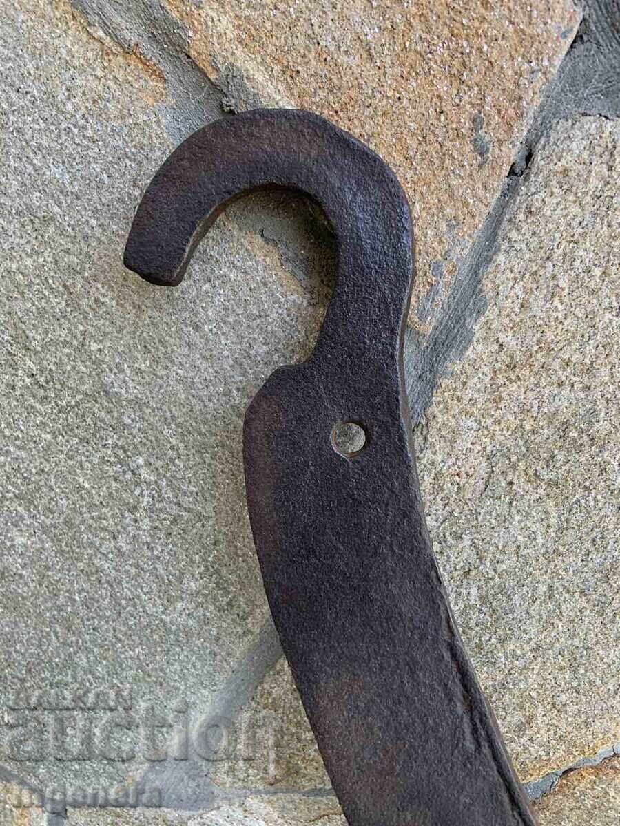 Auction HAND-FORGED BLADE FROM A GUILLOTINE KNIFE, ANTIQUE Auction HAND-FORGED BLADE FROM A GUILLOTINE KNIFE, ANTIQUE