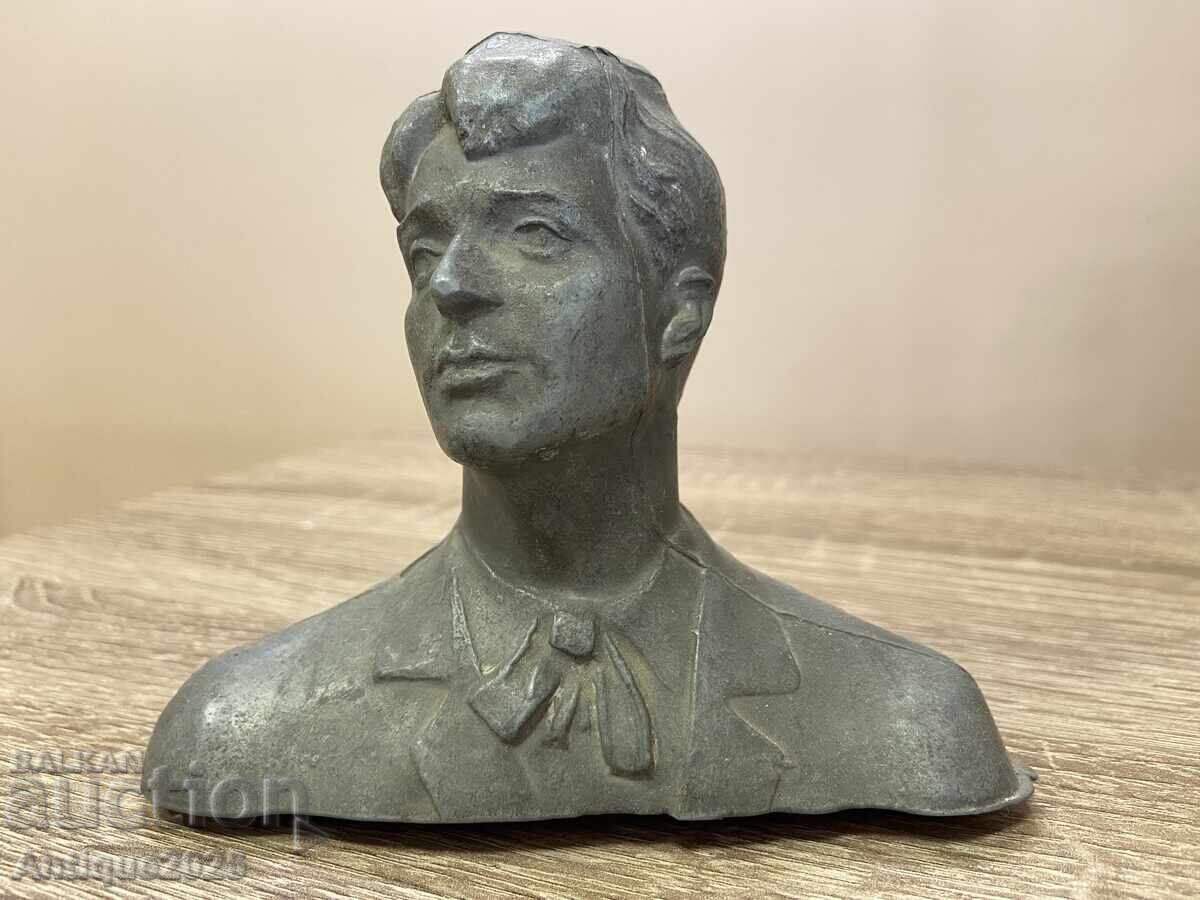 Bust de Serghei Esenin, metal Bust de Serghei Esenin, metal