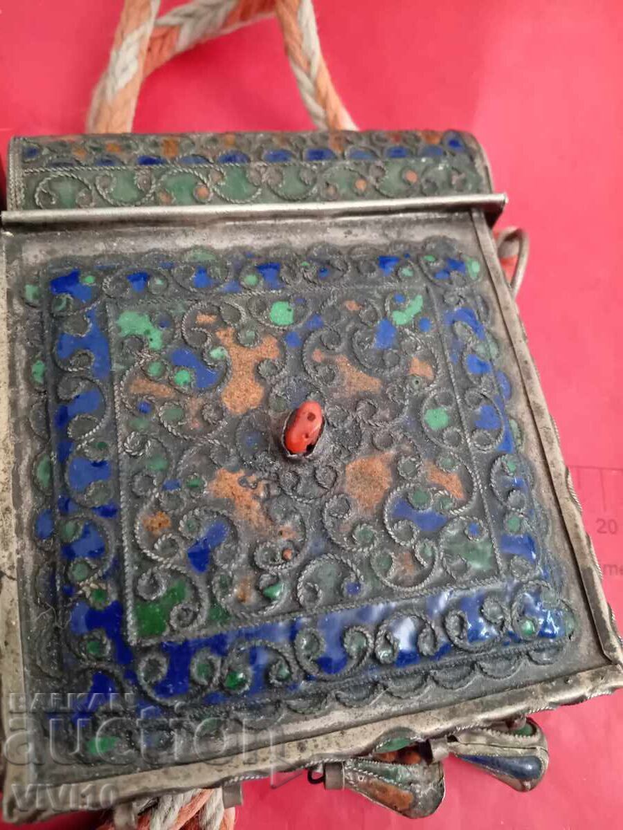 Antique Quran Box, Enamel with price € 80.00 | 156.47 BGN Antique Quran Box, Enamel with price € 80.00 | 156.47 BGN