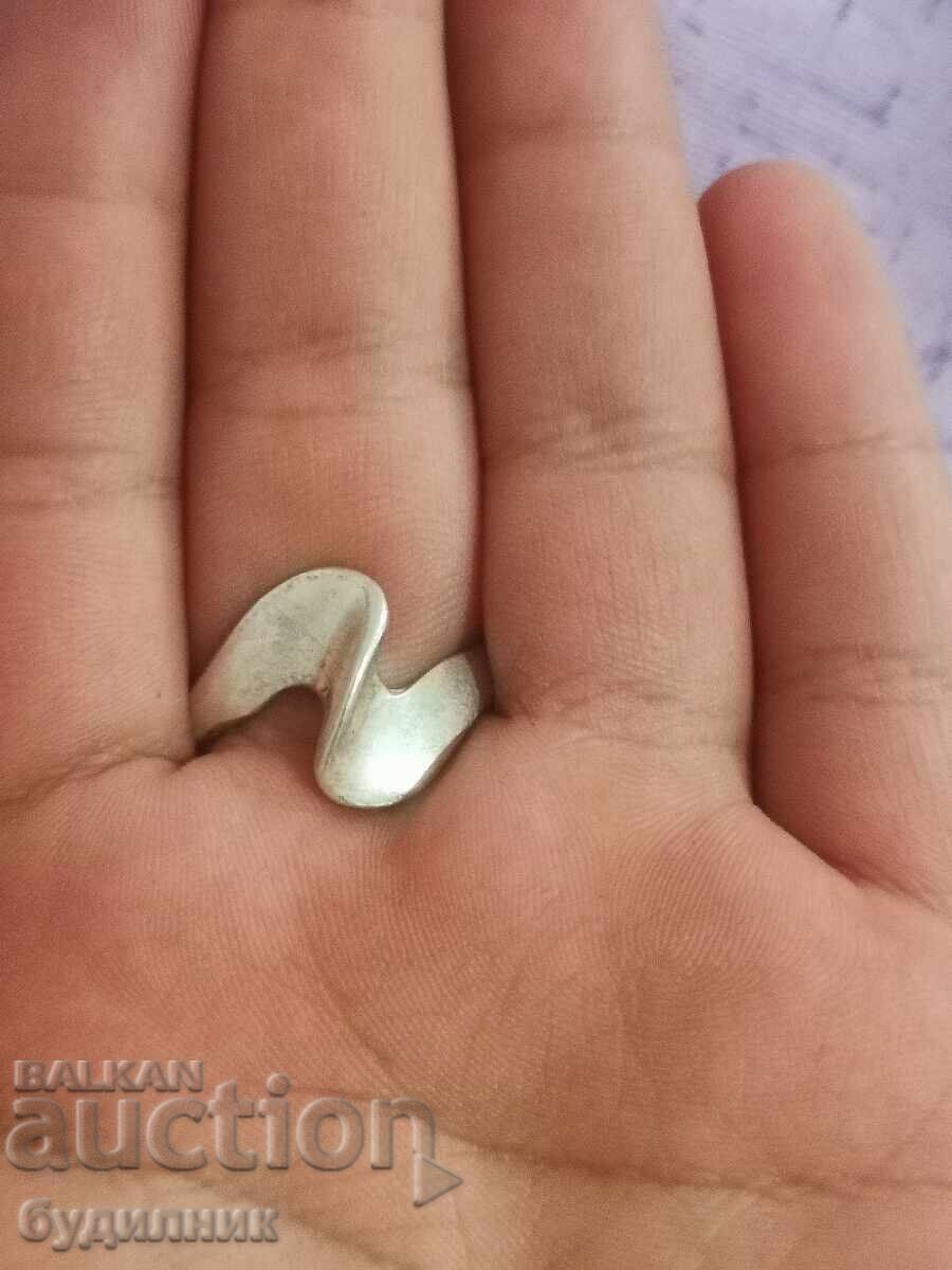 Silver ring. 18.1mm. I'm launching over 100 auctions. Check them out with price 18.99 BGN | € 9.71 Silver ring. 18.1mm. I'm launching over 100 auctions. Check them out with price 18.99 BGN | € 9.71