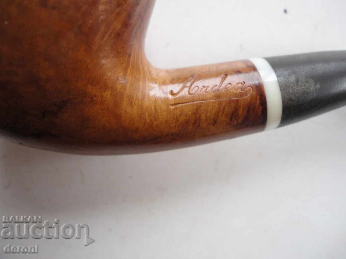 Pipă rară Ardea cu preț 25.00 BGN | € 12.78