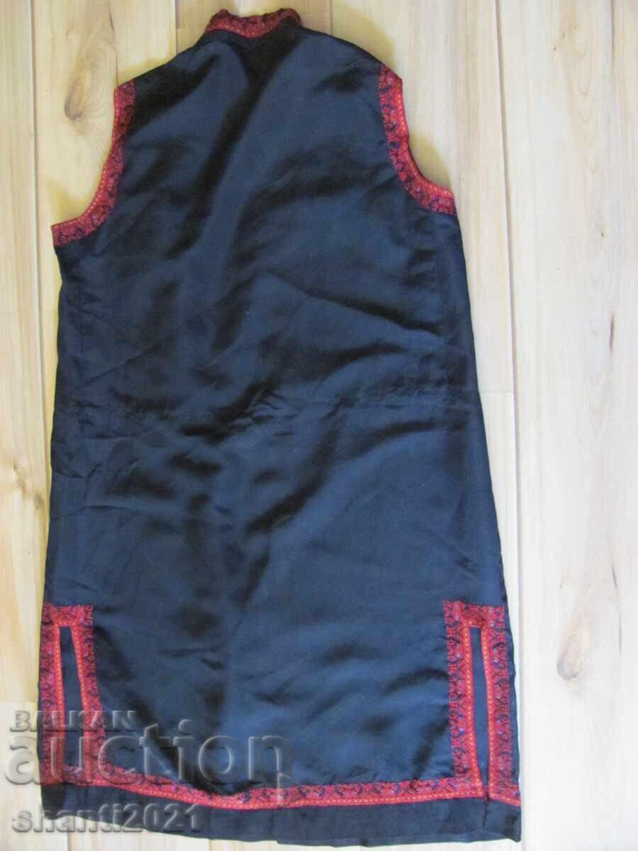Woman's Garment, Traditional Costume, Hand-embroidered - 6