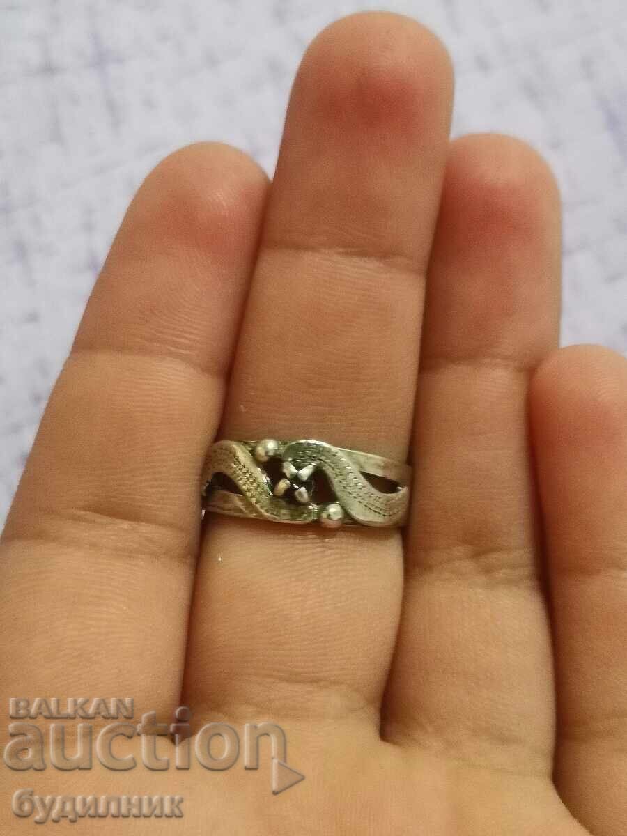 Silver ring. 16.3mm. I'm launching over 100 Auctions. Check them out with price 26.99 BGN | € 13.80 Silver ring. 16.3mm. I'm launching over 100 Auctions. Check them out with price 26.99 BGN | € 13.80