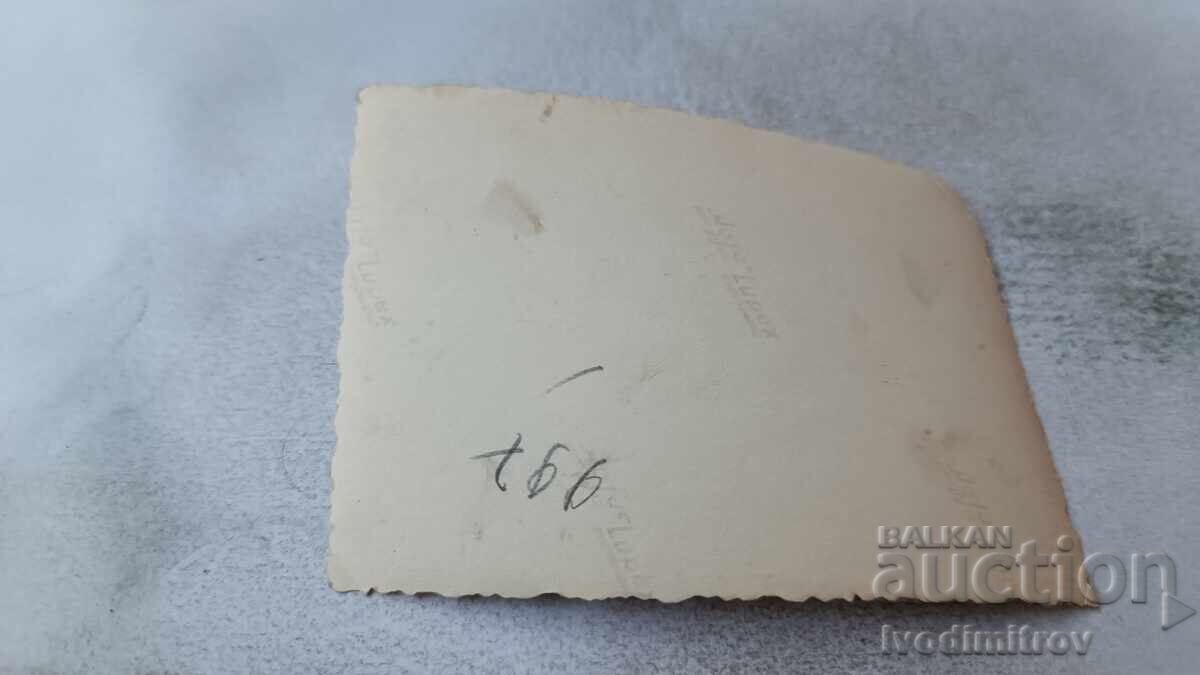 Φωτογραφία Άνδρας γυναίκες και κοριτσάκια στο ποτάμι με τιμή 2.35 BGN | € 1.20 Φωτογραφία Άνδρας γυναίκες και κοριτσάκια στο ποτάμι με τιμή 2.35 BGN | € 1.20