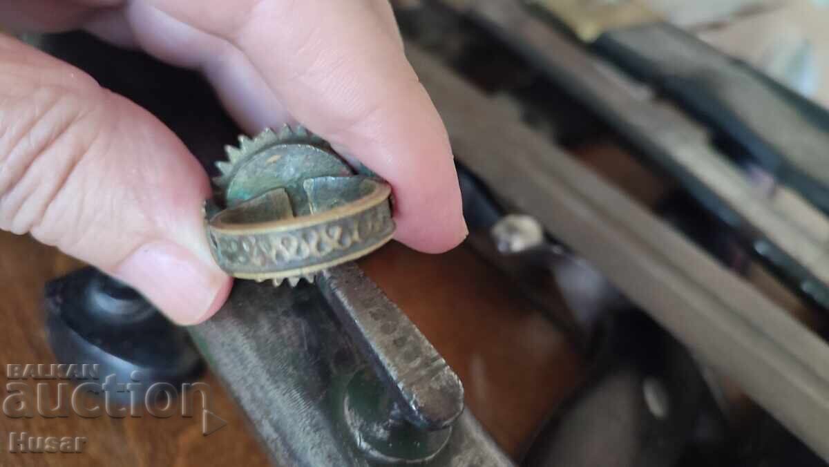 Perfect bronze Revival ring - 5