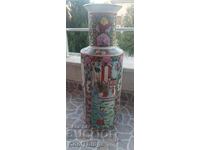 Vază mare din porțelan, marcaj