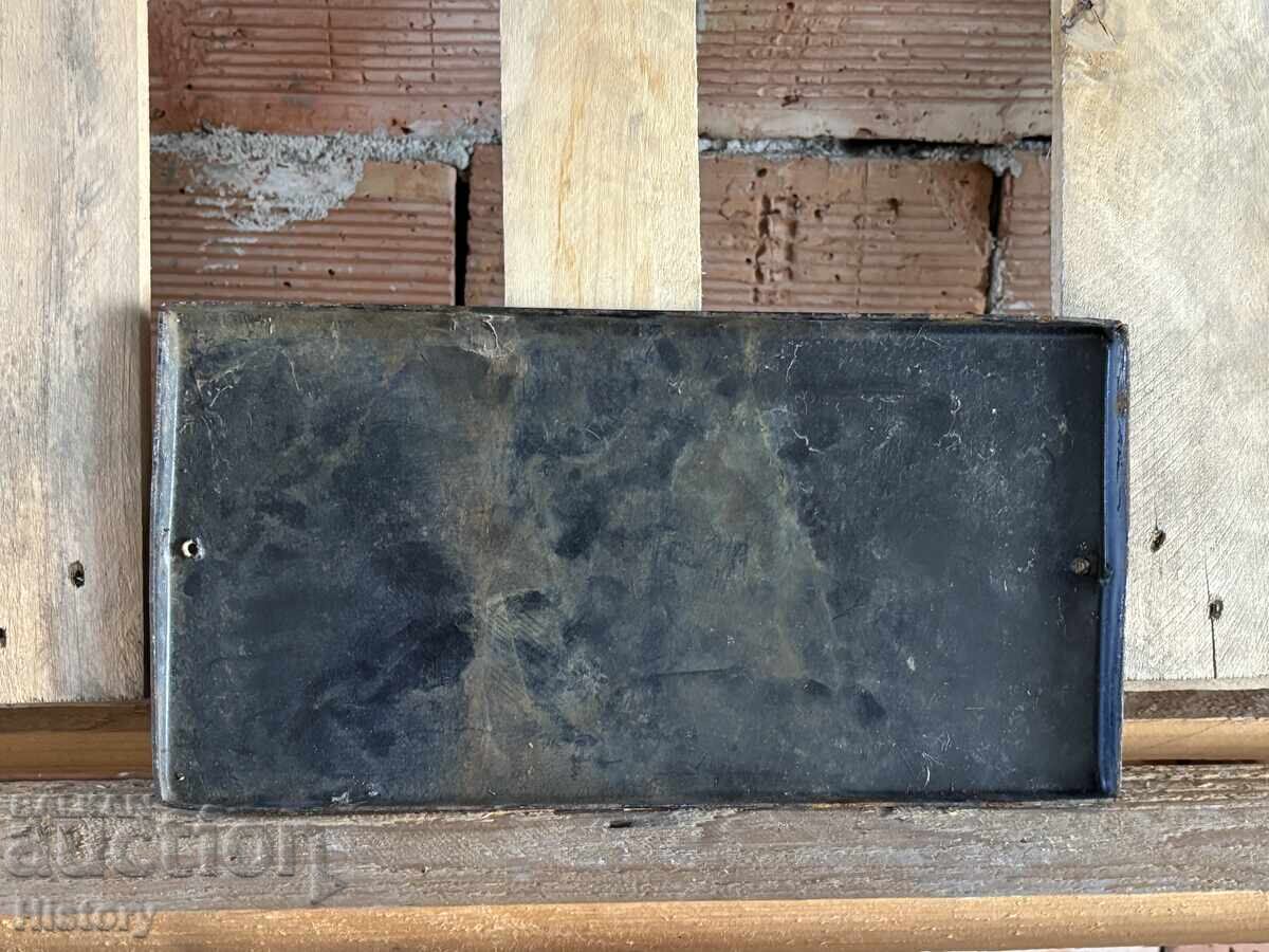 Auction Enamel plate Auction Enamel plate