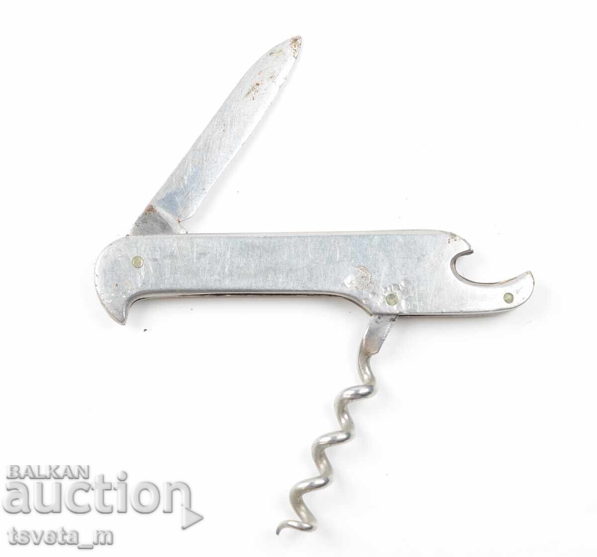 Livrarea Briceag cu 3 instrumente VINPROM - pentru reparații sau piese Livrarea Briceag cu 3 instrumente VINPROM - pentru reparații sau piese