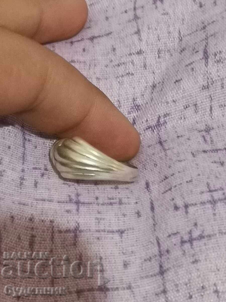 Licitație Inel argint. 17,7mm. Lansez peste 100 de licitații. Vezi detalii Licitație Inel argint. 17,7mm. Lansez peste 100 de licitații. Vezi detalii