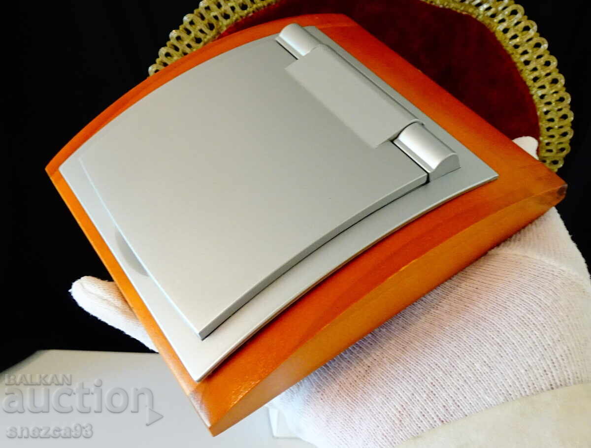 Table clock, alarm clock, calendar, wooden base - 5