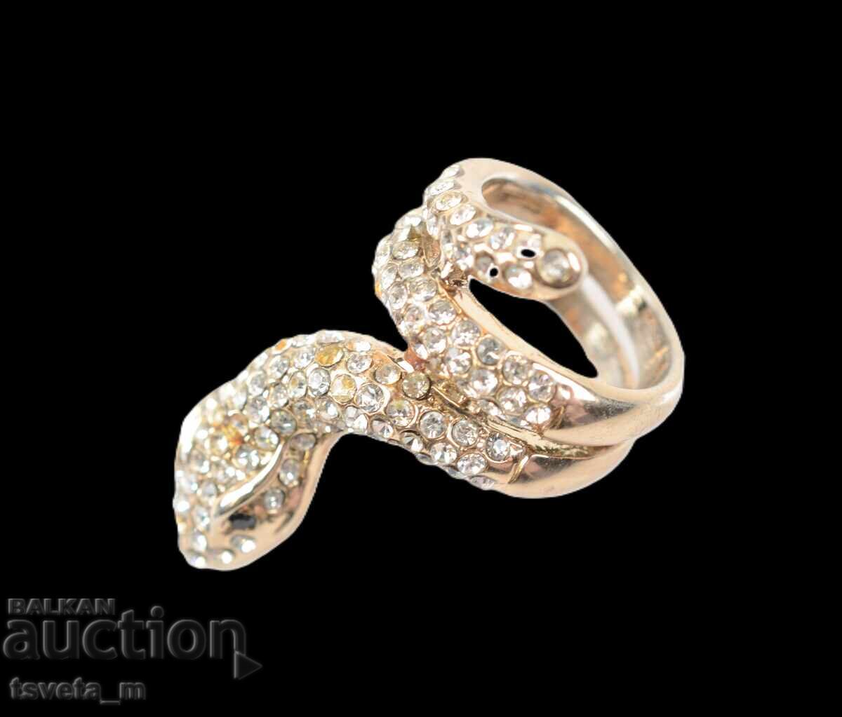 Δαχτυλίδι φίδι με τιμή 4.00 BGN | € 2.05 Δαχτυλίδι φίδι με τιμή 4.00 BGN | € 2.05