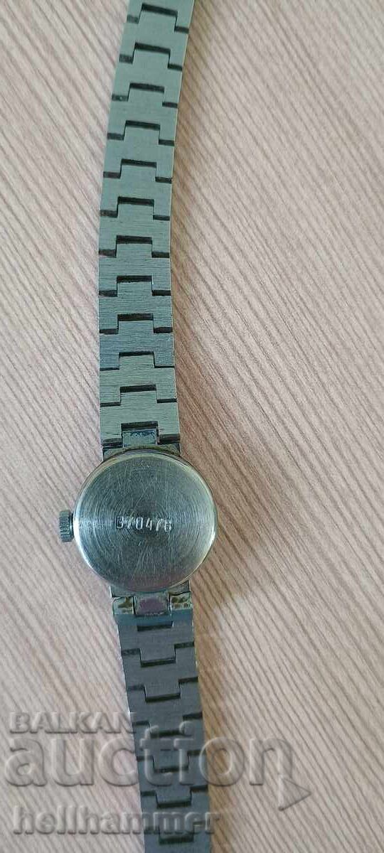 Delivery of Women's mechanical watch Chaika 17 jewels Delivery of Women's mechanical watch Chaika 17 jewels