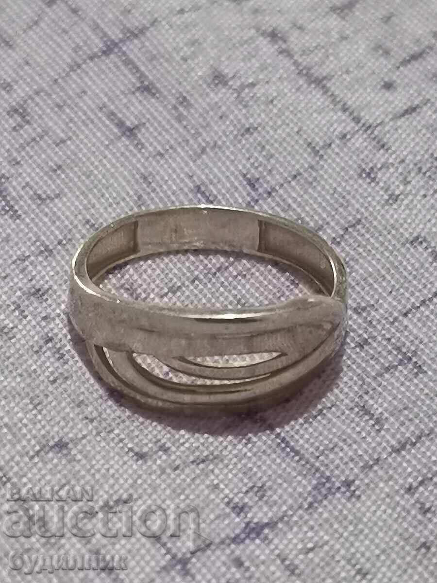 Silver ring. 17.7mm. I'm listing over 100 auctions. See more with price 18.99 BGN | € 9.71