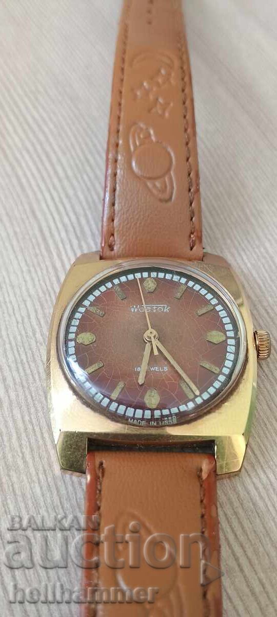 Delivery of Gold-plated men's mechanical Vostok 18 jewels