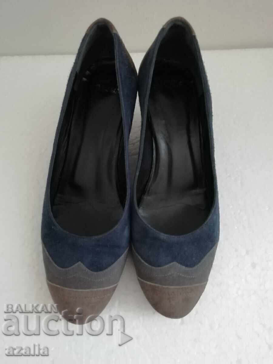 Italian shoes, tricolor suede, genuine leather, size 36 with price 33.00 BGN | € 16.87 Italian shoes, tricolor suede, genuine leather, size 36 with price 33.00 BGN | € 16.87