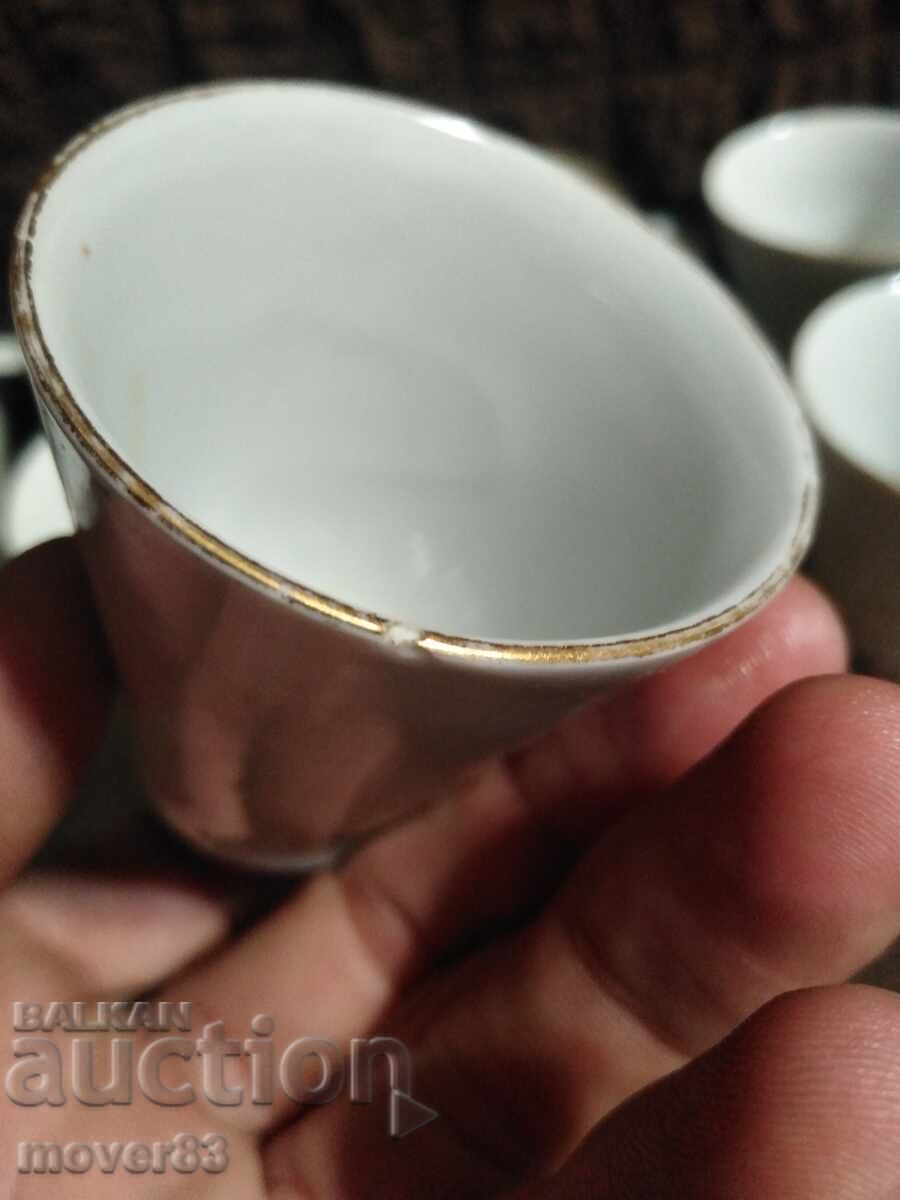 Παράδοση Πορσελάνινες κούπες. 10 τεμάχια