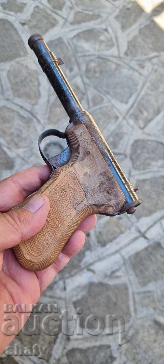 Air pistol. Diana - 6 Air pistol. Diana - 6