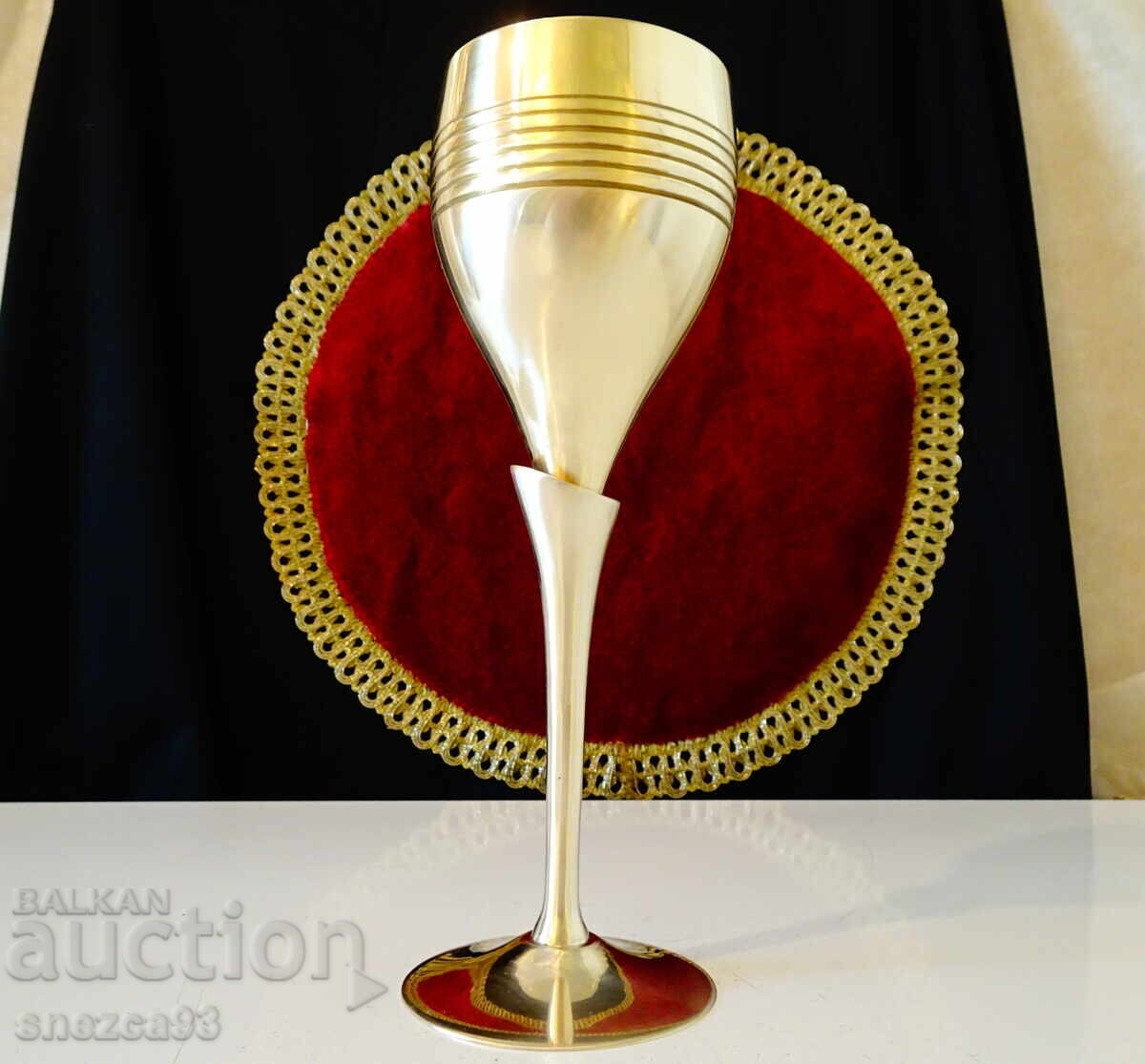 Бронзов бокал,чаша за вино,лале,релеф. - 6