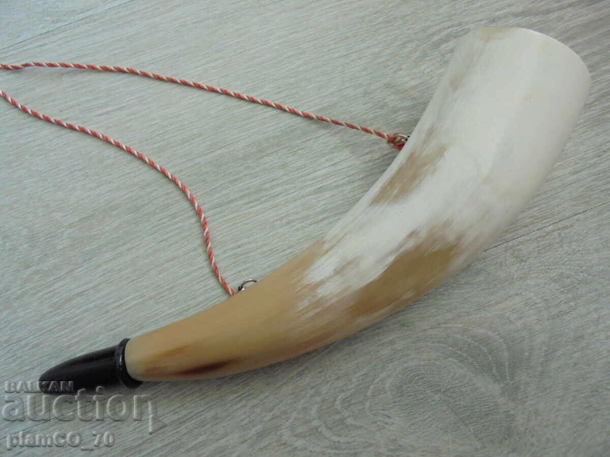 Auction No. 8221 Old Decorative Blowing Horn Auction No. 8221 Old Decorative Blowing Horn