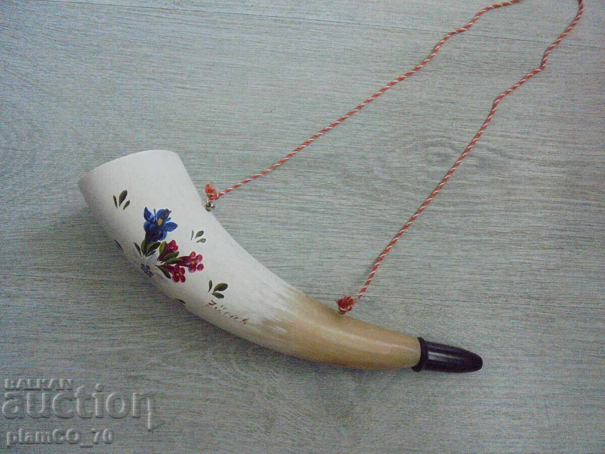 No. 8221 Old Decorative Blowing Horn No. 8221 Old Decorative Blowing Horn