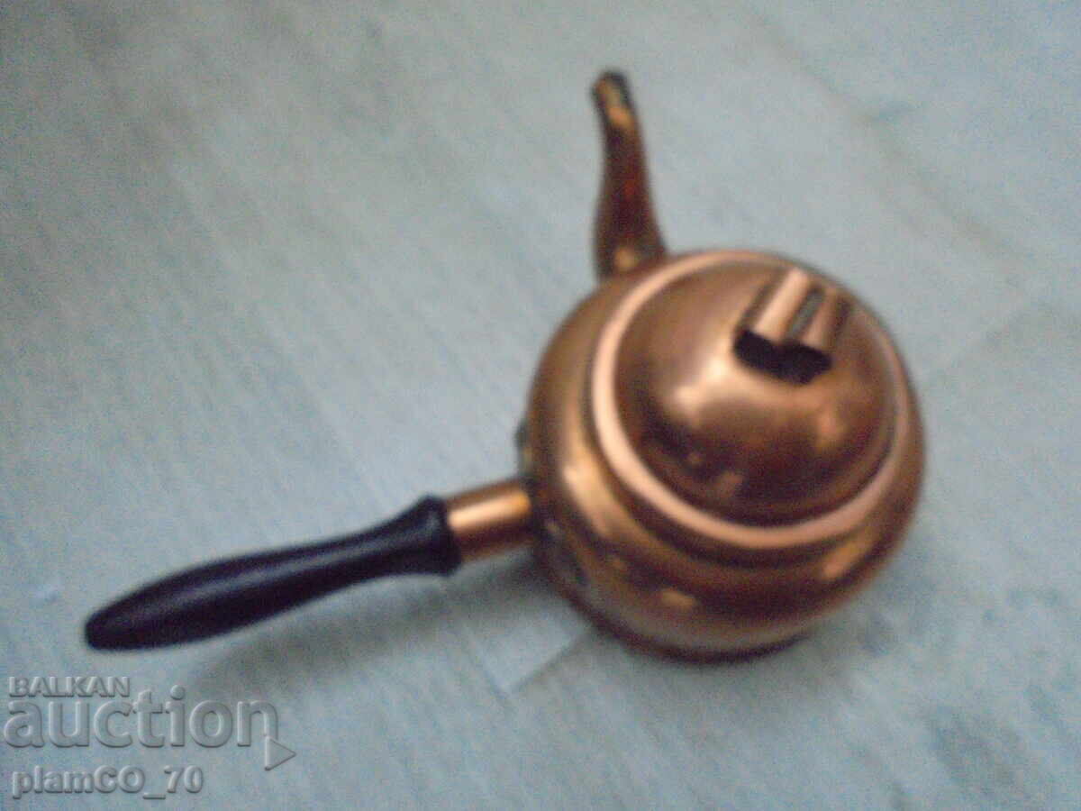 №*8222 παλιό μικρό μεταλλικό / χάλκινο τσαγιερό με τιμή 25.00 BGN | € 12.78