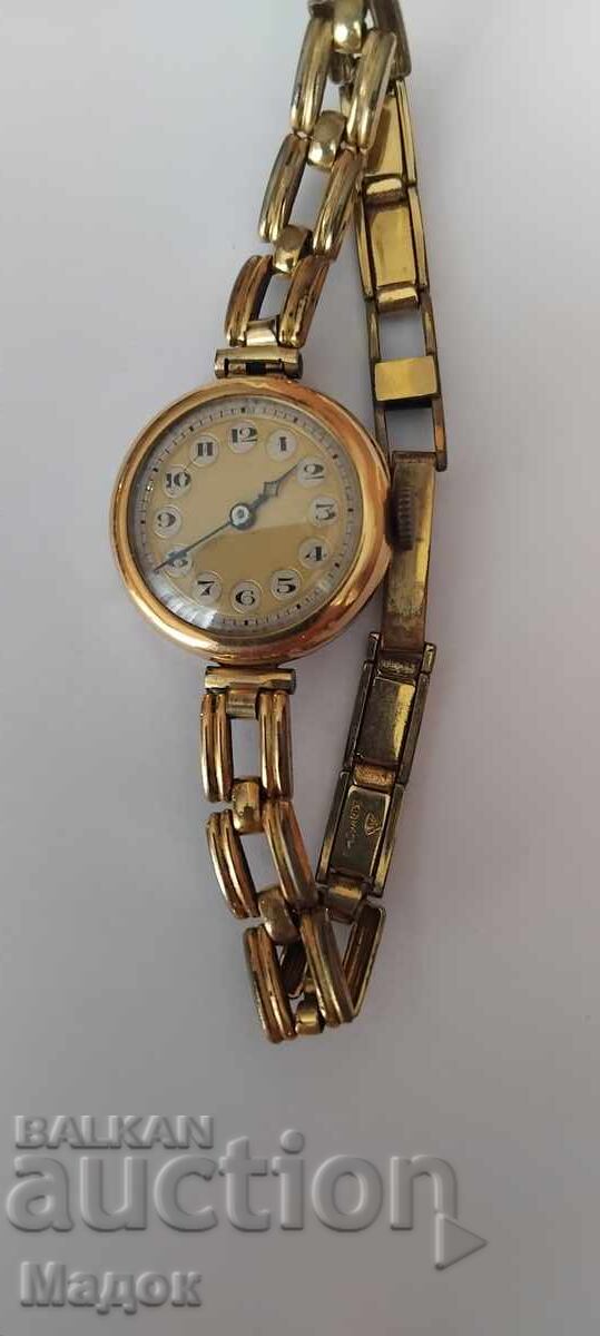 Un ceas de aur cu preț 980.00 BGN | € 501.07 Un ceas de aur cu preț 980.00 BGN | € 501.07