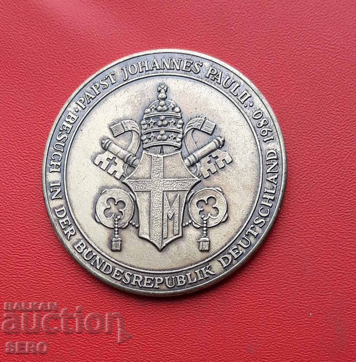 Medalie - Germania 1980 - Papa Ioan-Paul al II-lea cu preț 4.01 BGN | € 2.05 Medalie - Germania 1980 - Papa Ioan-Paul al II-lea cu preț 4.01 BGN | € 2.05