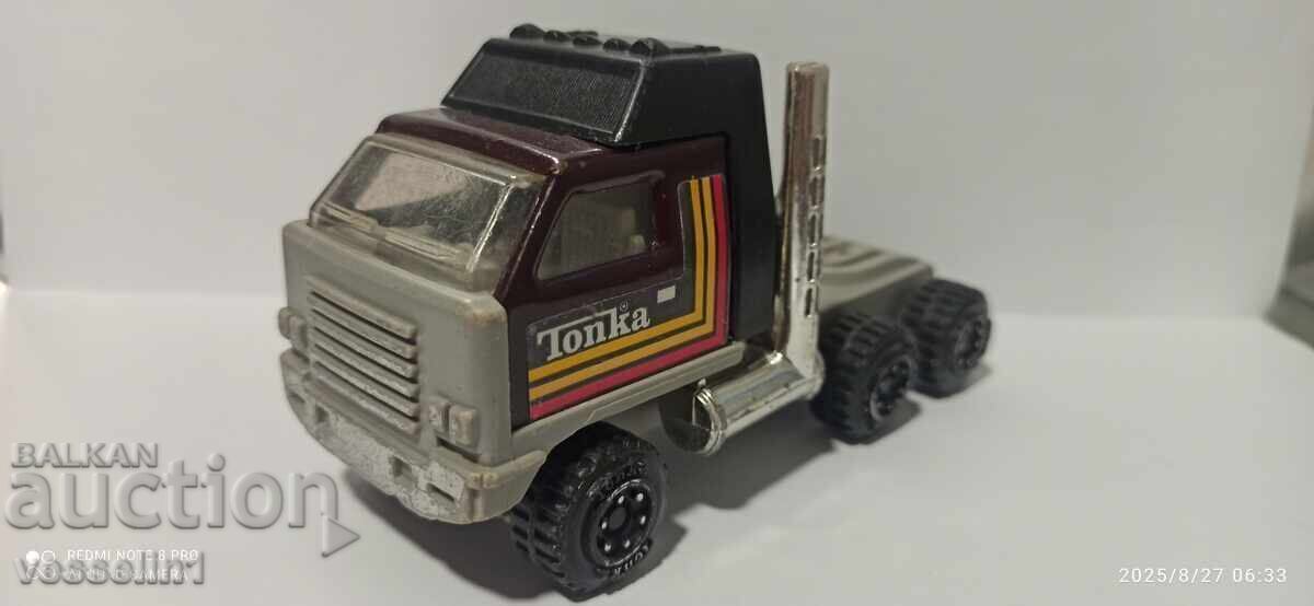 Jucărie metalică veche Tonka camion tonka cu preț € 25.00 | 48.90 BGN