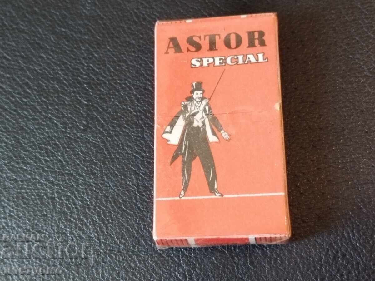 От едно време 5 броя - неотваряна Thin ASTOR Special - А5671 с цена 4.00 лв. | € 2.05