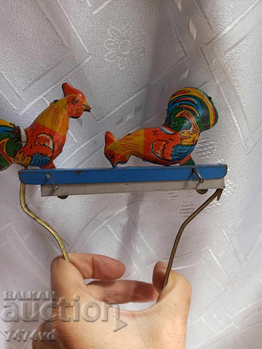 Παράδοση ΣΕΙΡΑ ΚΟΙΝΩΝΙΚΩΝ ΜΕΤΑΛΛΙΚΩΝ ΠΑΙΧΝΙΔΙΩΝ ΚΛΩΤΣΩΝΤΑ ΚΟΚΟΡΑΚΙΑ