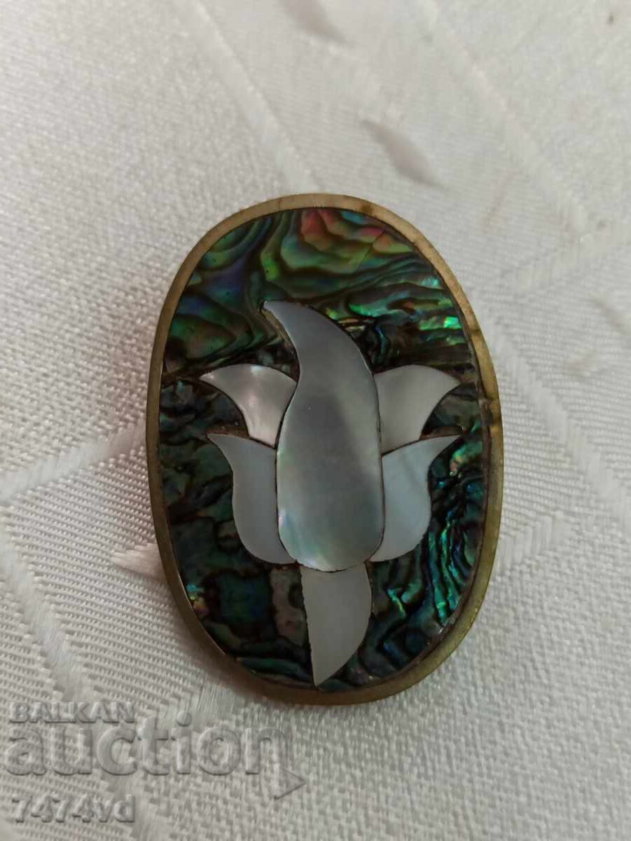 Delivery of VINTAGE BROOCH, INLAY WITH MOTHER-OF-PEARL, TURQUOISE GREEN AND OTHER