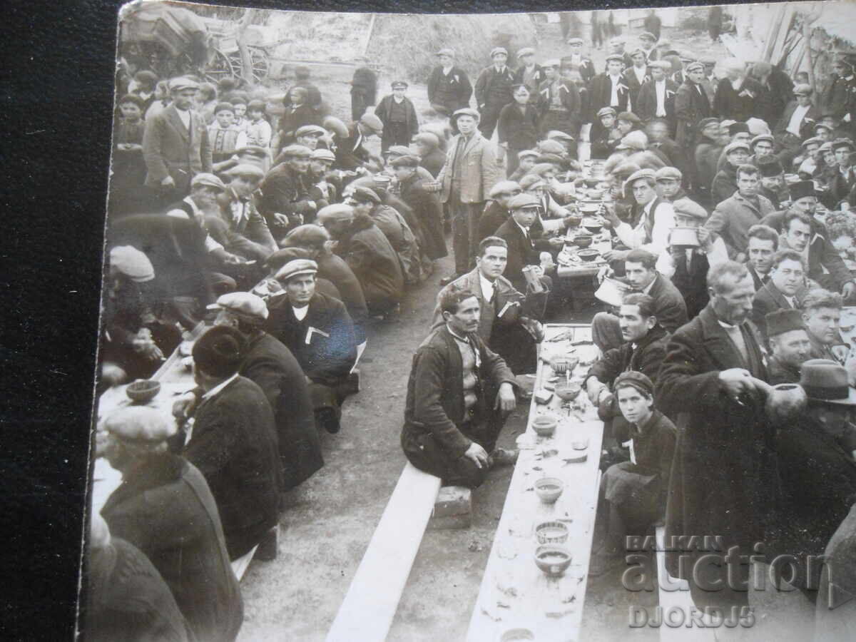 fotografie veche cu preț 5.00 BGN | € 2.56 fotografie veche cu preț 5.00 BGN | € 2.56