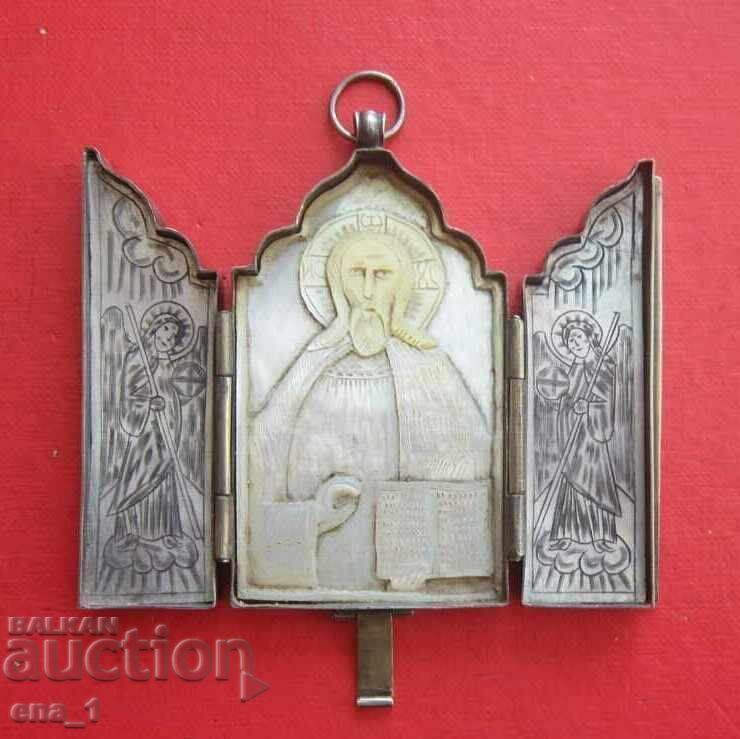 Ρωσική ασημένια επιτραπέζια τριπτυχη-εικόνα «Χριστός Παντοκράτωρ» Ρωσική ασημένια επιτραπέζια τριπτυχη-εικόνα «Χριστός Παντοκράτωρ»