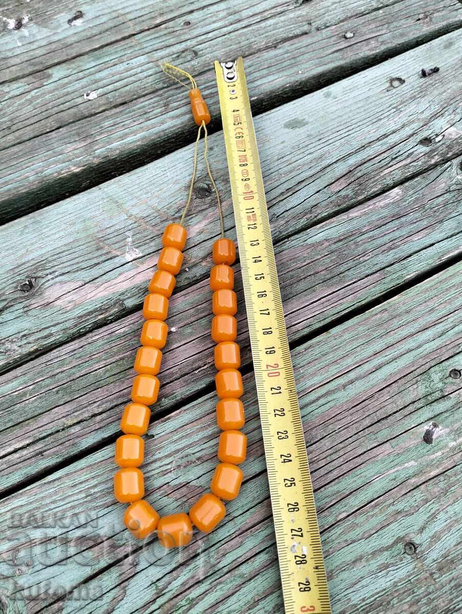 Vechi rozariu portocaliu cu preț 19.99 BGN | € 10.22