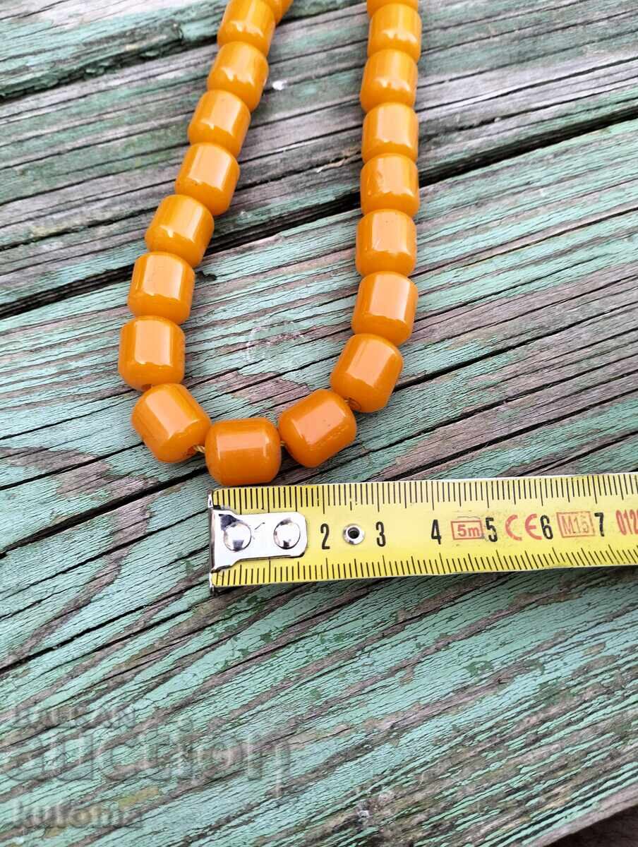 Licitație Vechi rozariu portocaliu