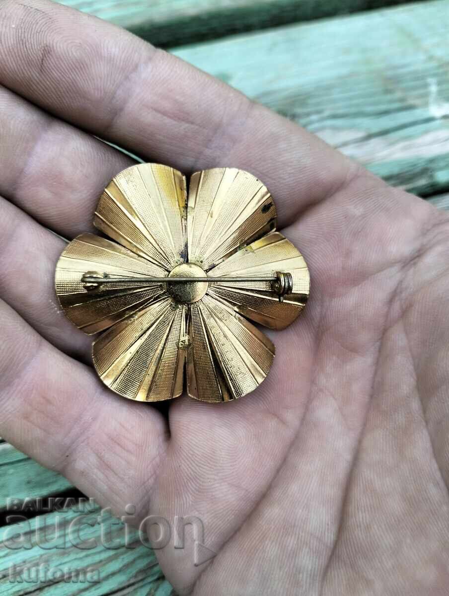 Παράδοση Παλιά επιχρυσωμένη καρφίτσα