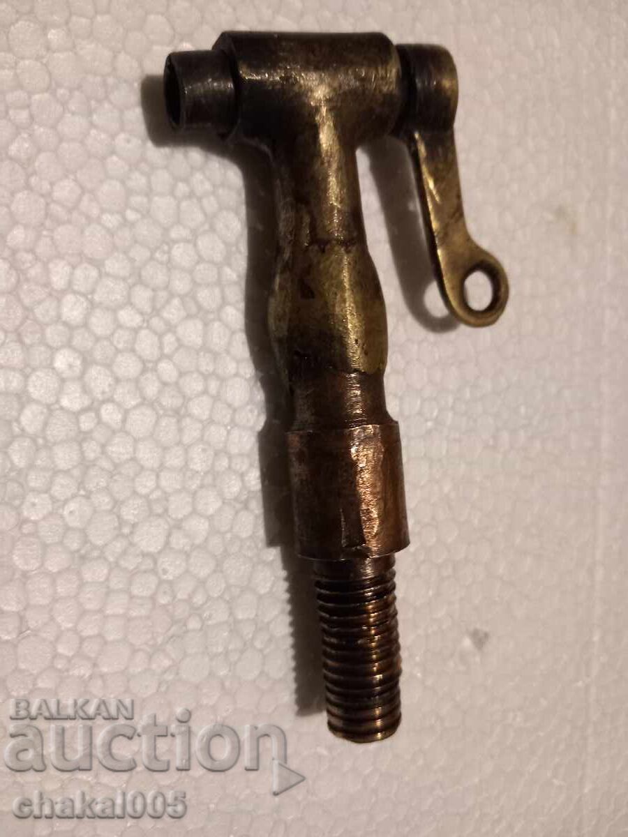 Стара канелка с цена 20.00 лв. | € 10.23