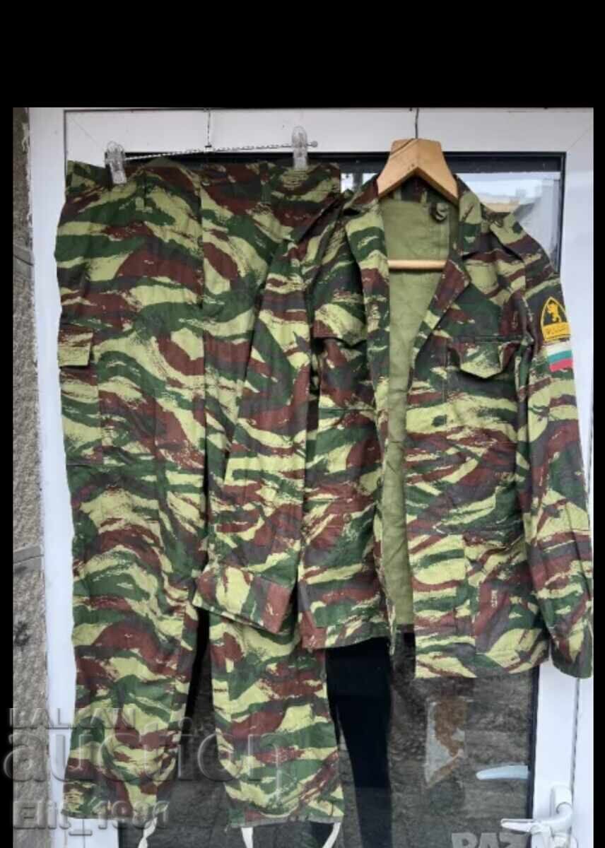 Βουλγαρική στολή Αποστολή Καμπότζη με τιμή € 350.00 | 684.54 BGN