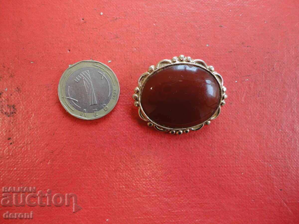 Gold-plated brooch amber catalin 10