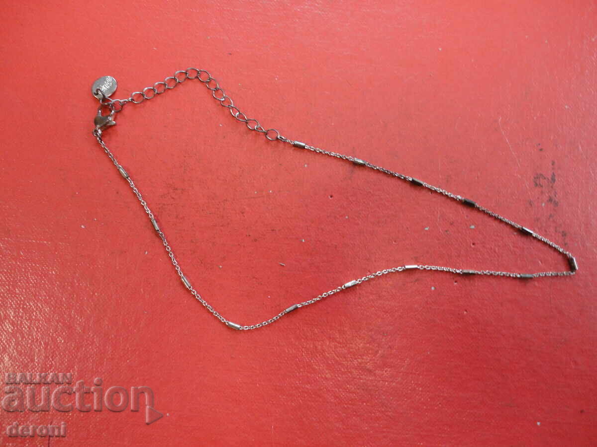 Доставка на Позлатено колие Clairis Доставка на Позлатено колие Clairis