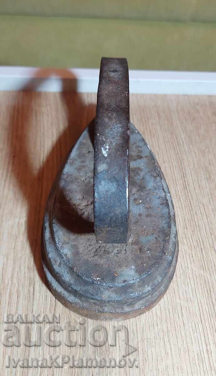 Fier de călcat vintage pentru colecționari cu preț € 11.25 | 22.00 BGN