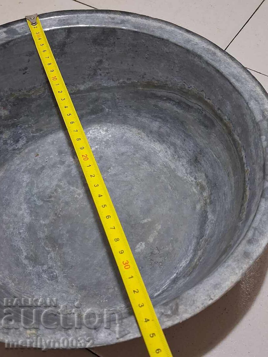 Παράδοση Χάλκινη κατσαρόλα με καπάκι χάλκινο σκεύος μπασάν