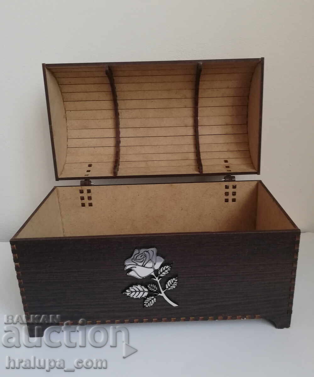 Ξύλινο κουτί με τιμή 15.00 BGN | € 7.67